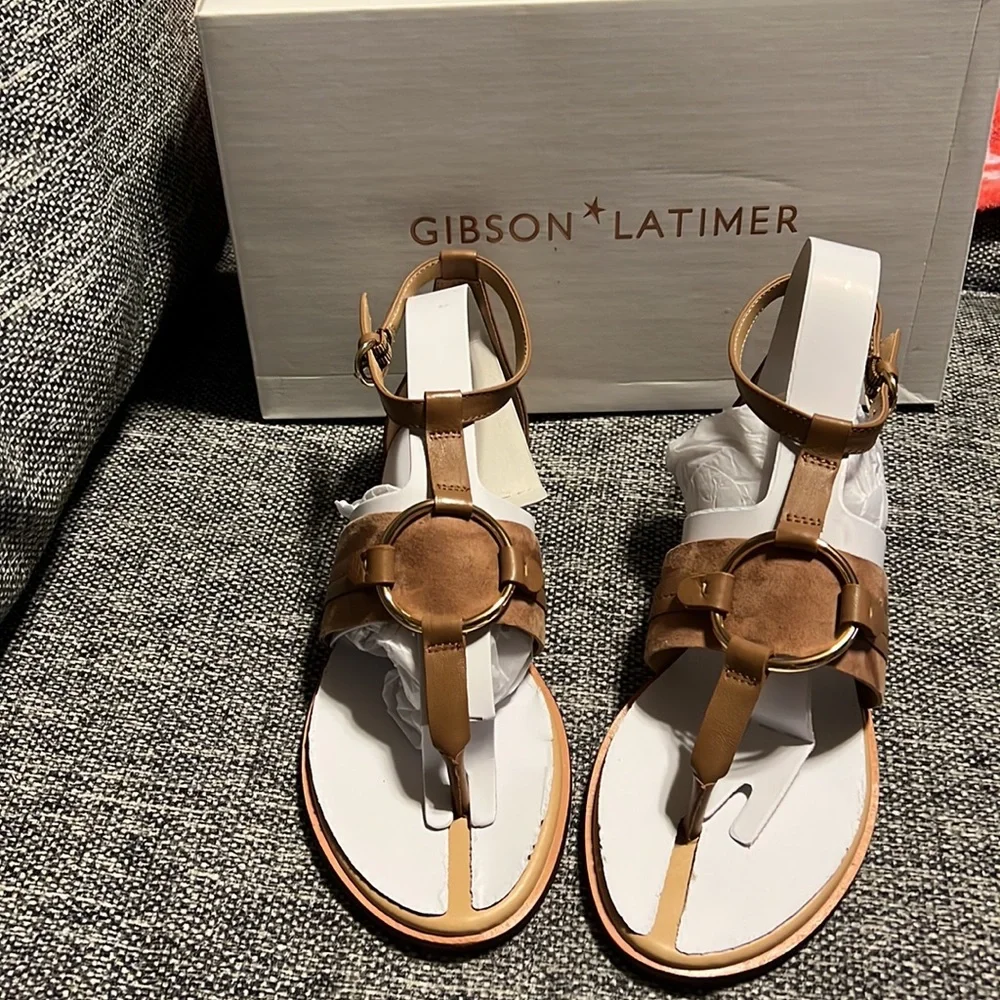 NWT Gibson & Latimer Jaylee Circle Ornament Leather Sandals